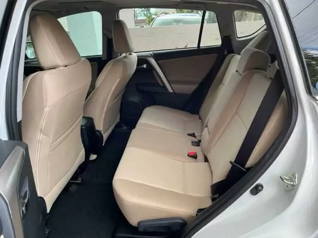 $10300 : 2015 Toyota RAV4 XLE image 9