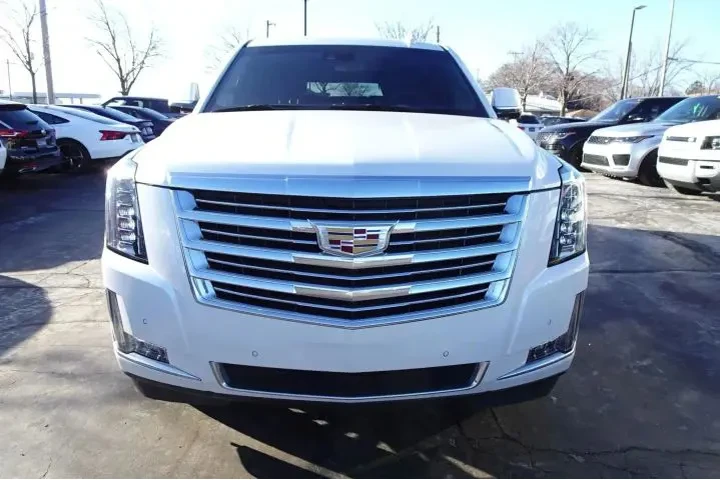 $29995 : 2019 ESCALADE ESV image 6