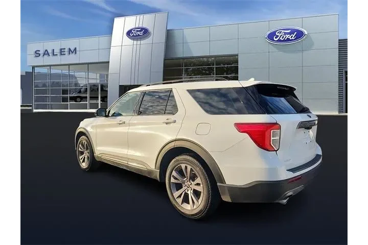 $33895 : Ford Explorer 2023 AWD XLT 4 image 4
