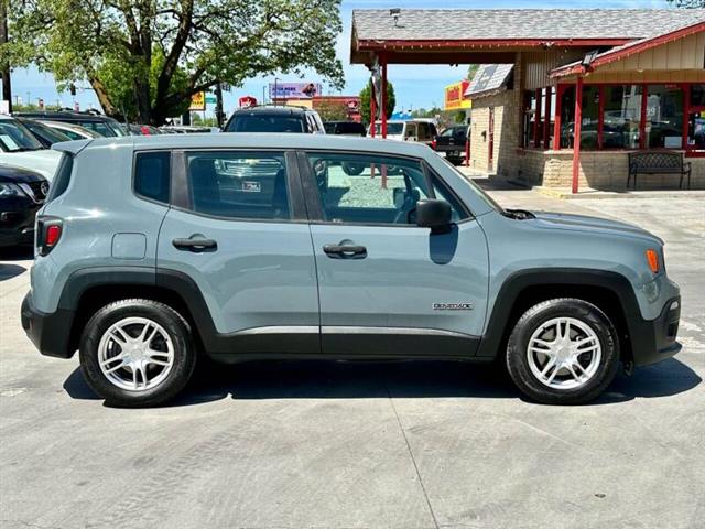 $12500 : 2017 Renegade Sport image 7