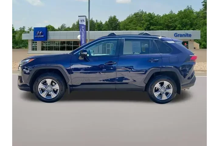 $30990 : Toyota RAV4 2024 AWD XLE 4dr image 9