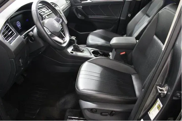 $24910 : Volkswagen Tiguan 2024 Wolfs image 5
