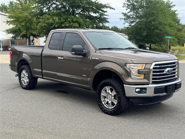 $12 : 2015 Ford F-150 image 5