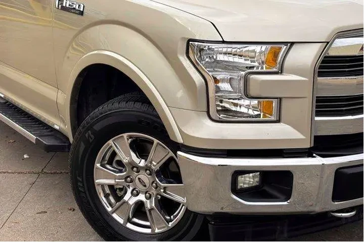 $25977 : Ford F-150 2017 4x4 Lariat 4 image 3