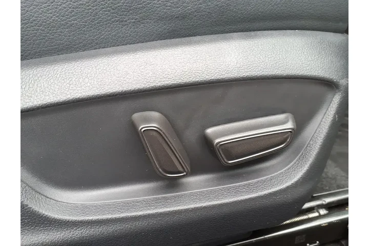 $23988 : Toyota Camry 2021 AWD XSE 4d image 6