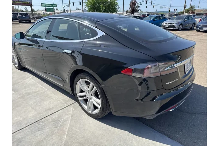 $14999 : 2015 Model S 85D image 4