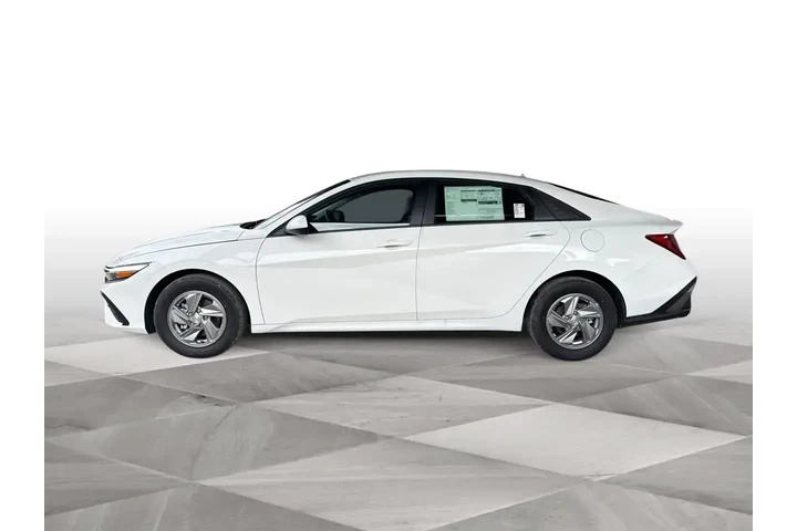 $26262 : Hyundai ELANTRA 2026 SE 4dr image 5