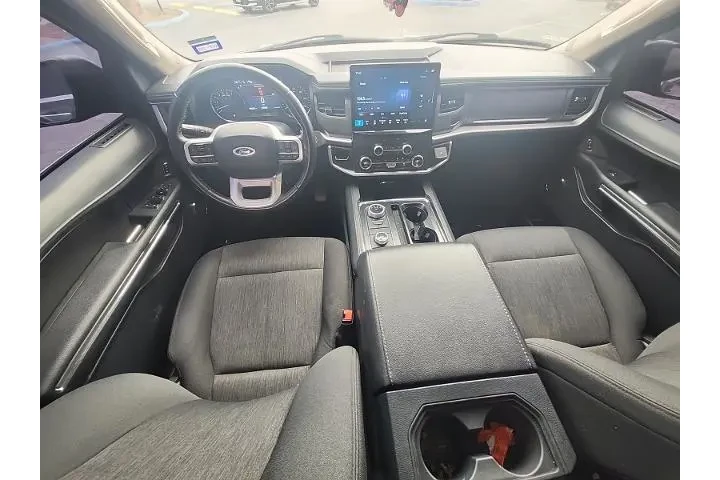 $35799 : Ford Expedition 2022 4x4 XLT image 5