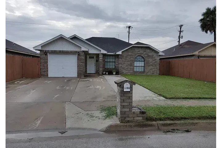 $800 : HOUSE FOR RENT IN BROWNSVILLE image 2