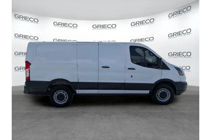 $13397 : Ford Transit 2018 250 3dr SW image 5