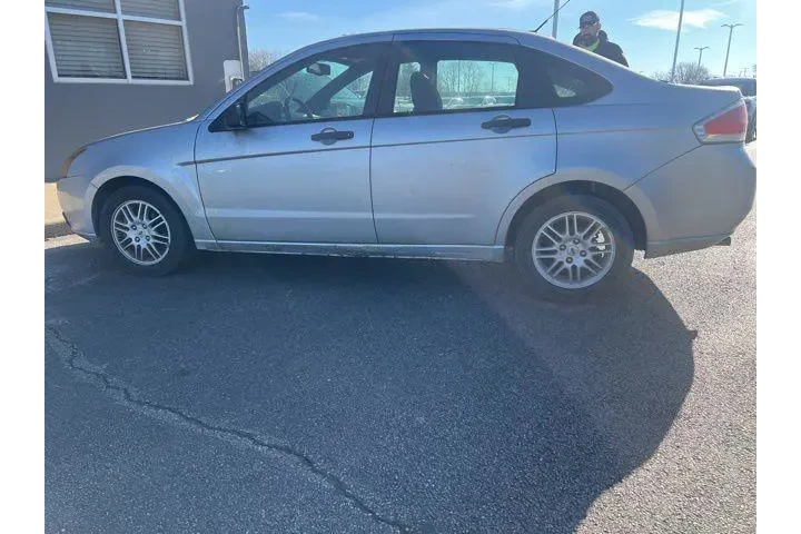 $4995 : Ford Focus 2011 SE 4dr Sedan image 9