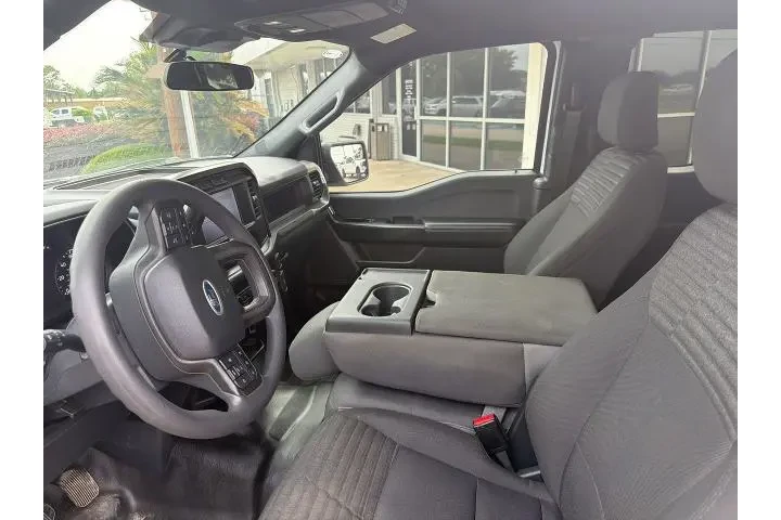 $26721 : Ford F-150 2023 4x2 XL 4dr S image 2