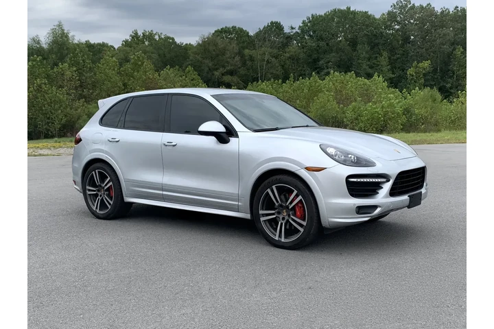 $24900 : 2013 CAYENNE GTS image 1
