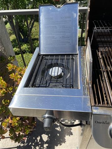 $125 : BBQ GRILL CHAR BROIL! image 3