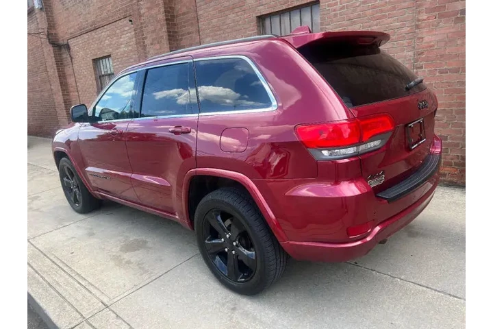 $12000 : 2015 Grand Cherokee Altitude image 4