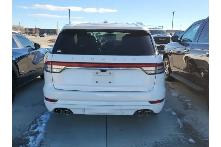 $29817 : Lincoln Aviator 2021 AWD Res image 3