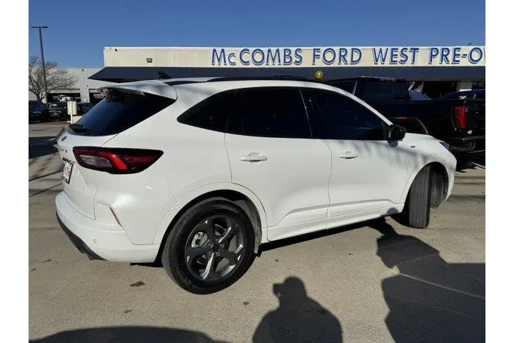 $23874 : Ford Escape 2023 ST-Line 4dr image 6