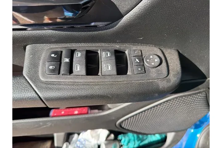 $23614 : Jeep Compass 2024 4x4 Latitu image 2