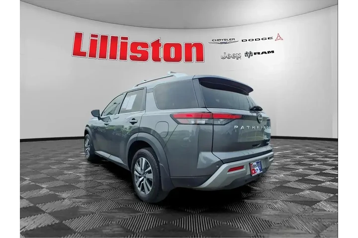 $33544 : Nissan Pathfinder 2023 AWD S image 4