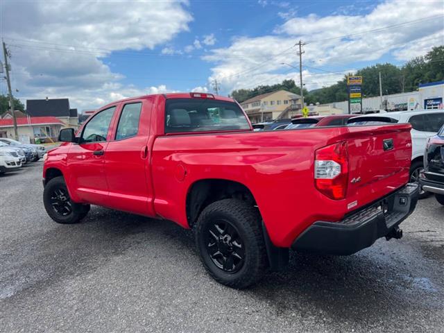 $21990 : 2016 Tundra image 5