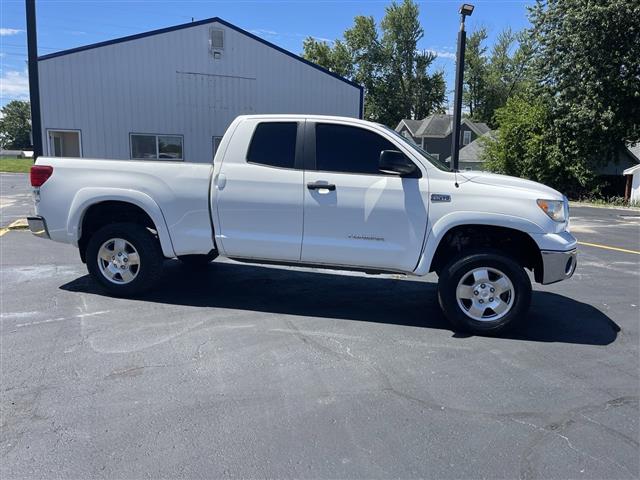 $21925 : 2013 Tundra 4x4 V8 Truck V-8 image 4