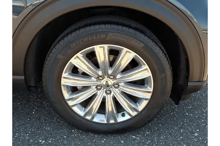 $37997 : Ford Explorer 2023 AWD Limit image 8