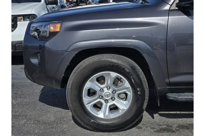 $37291 : Toyota 4Runner 2023 4x2 SR5 image 8