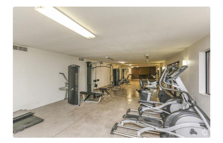 $1000 : NORTH HOLLYWOOD CUARTO image 1