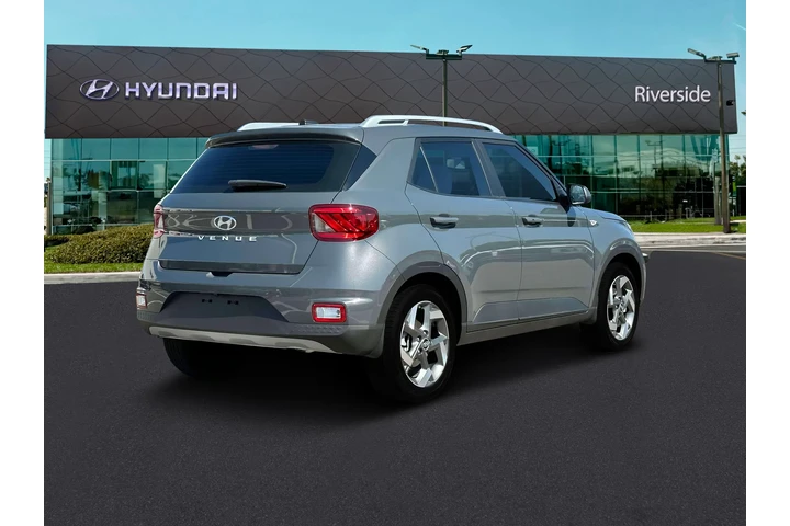 $20991 : Hyundai VENUE 2025 SEL 4dr C image 7