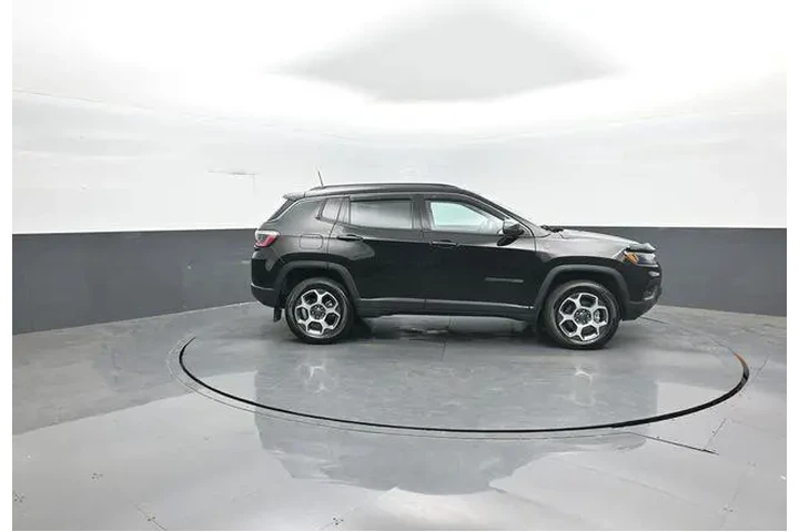 $22922 : Jeep Compass 2022 4x4 Trailh image 8