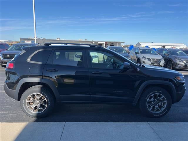 $24332 : Pre-Owned 2021 Cherokee Trail image 3