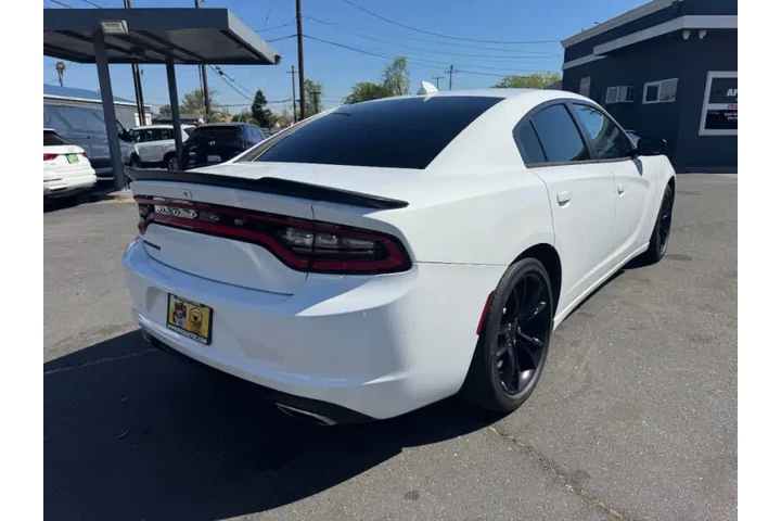 $10498 : 2016 Charger SXT image 8