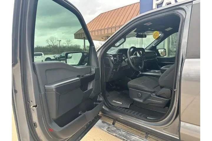 $28427 : Ford F-150 2021 4x2 XL 4dr S image 6