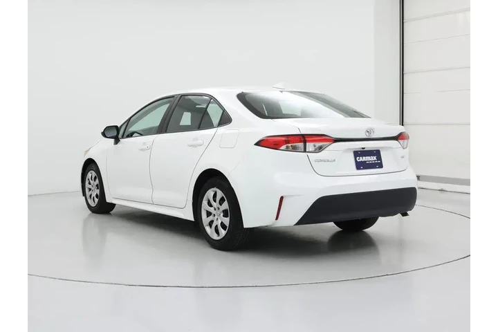 $20998 : Toyota Corolla 2024 LE 4dr S image 2