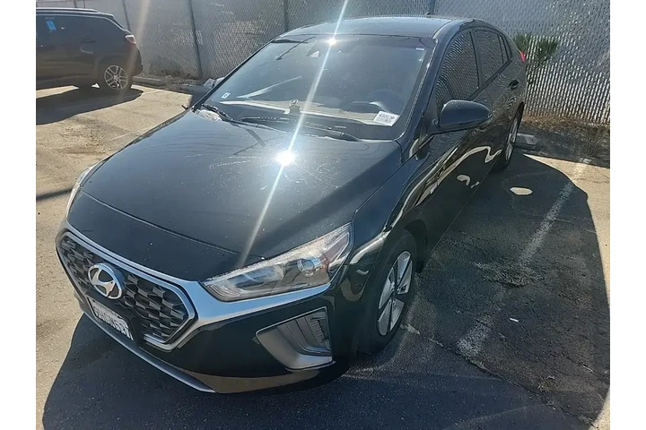 $13042 : Hyundai IONIQ Hybrid 2020 Bl image 3