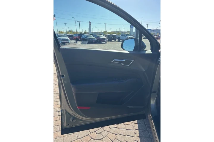 $30999 : 2024 Sportage X-Line image 9