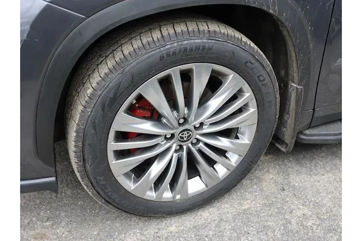 $34448 : Toyota Highlander 2023 AWD L image 8