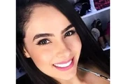 Chica latina  cariñosa