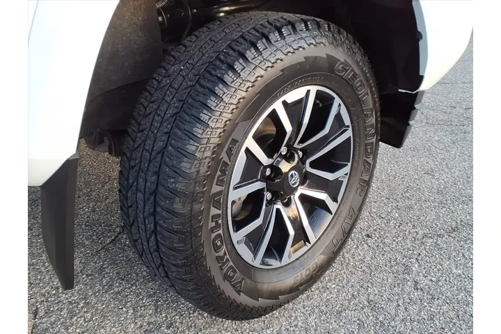 $33200 : Toyota Tacoma 2022 4x4 TRD S image 6