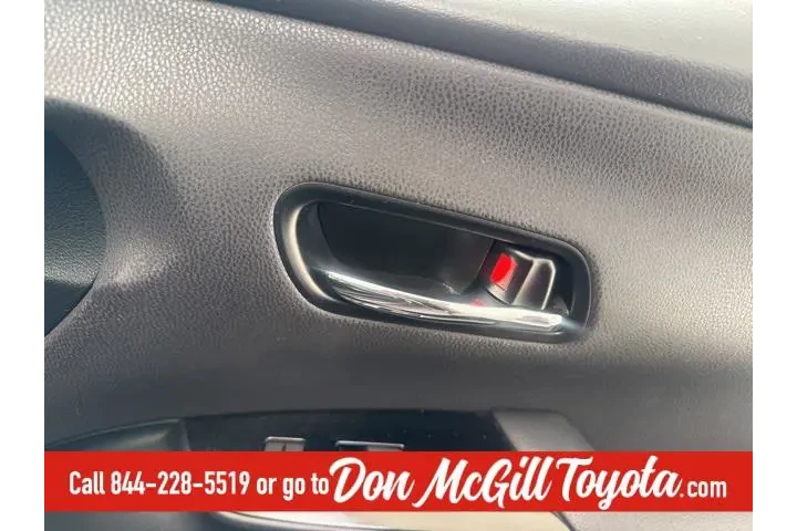 $13287 : Toyota Prius 2016 Four Touri image 7