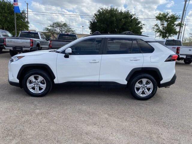 $25988 : 2019 RAV4 XLE image 3