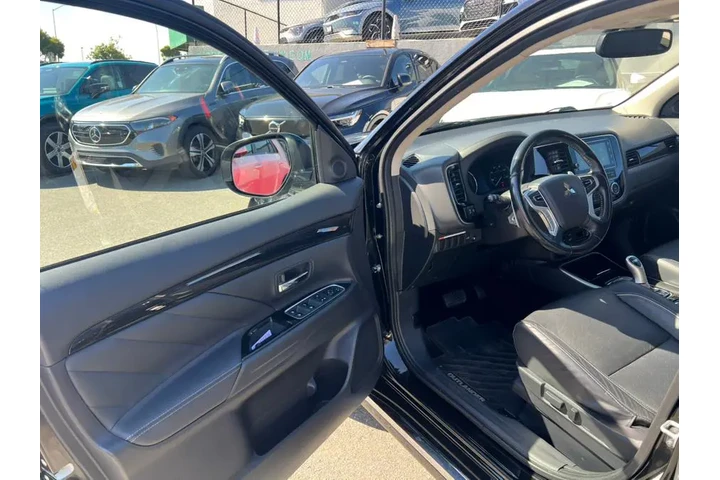 $17500 : 2018 Outlander PHEV SEL S-AWC image 9