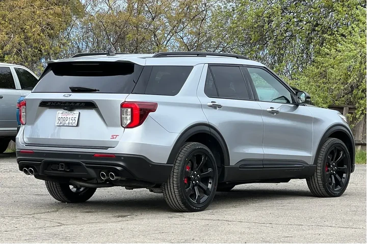 $40000 : Ford Explorer 2022 AWD ST 4d image 4
