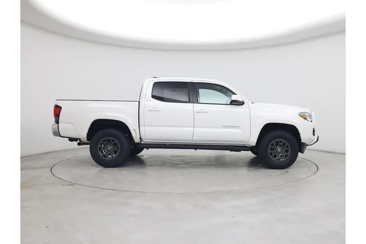 $30998 : Toyota Tacoma 2018 4x4 SR5 V image 7