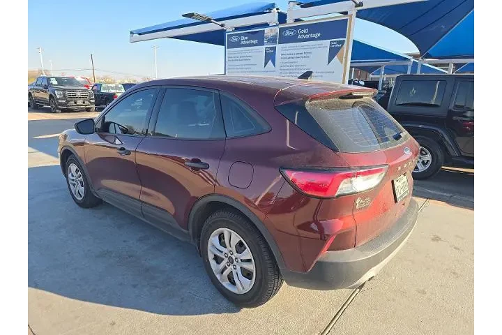 $15998 : Ford Escape 2021 S 4dr SUV image 2