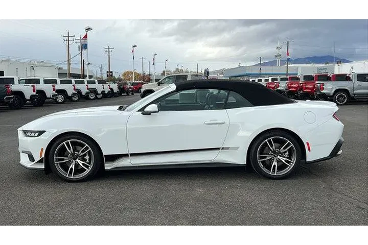 $36484 : Ford Mustang 2024 EcoBoost 2 image 9