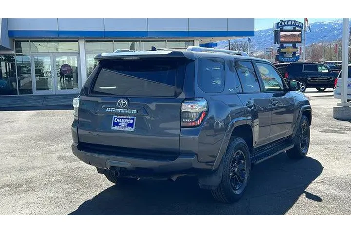 $25484 : Toyota 4Runner 2016 4x2 SR5 image 5