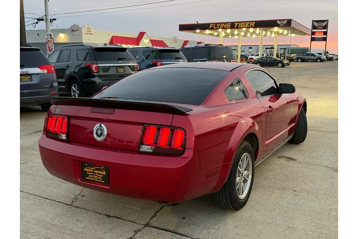 $6999 : 2005 Mustang V6 Deluxe Coupe image 3