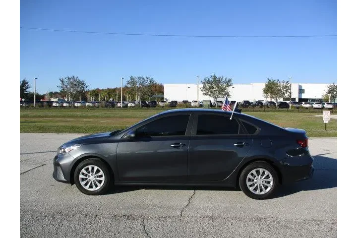 $18995 : Kia Forte 2023 LX 4dr Sedan image 4