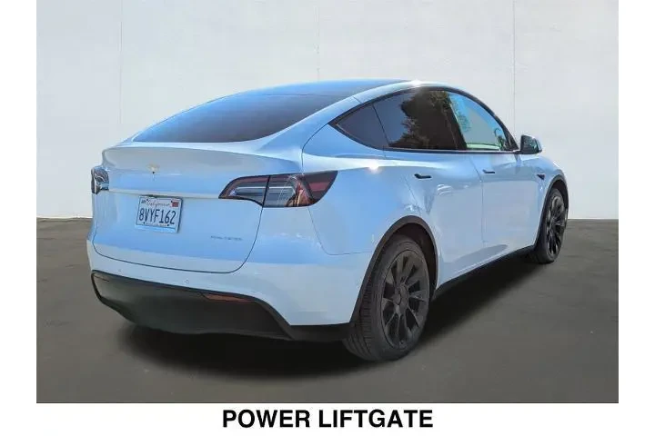 $24875 : Tesla Model Y 2021 AWD Long image 5